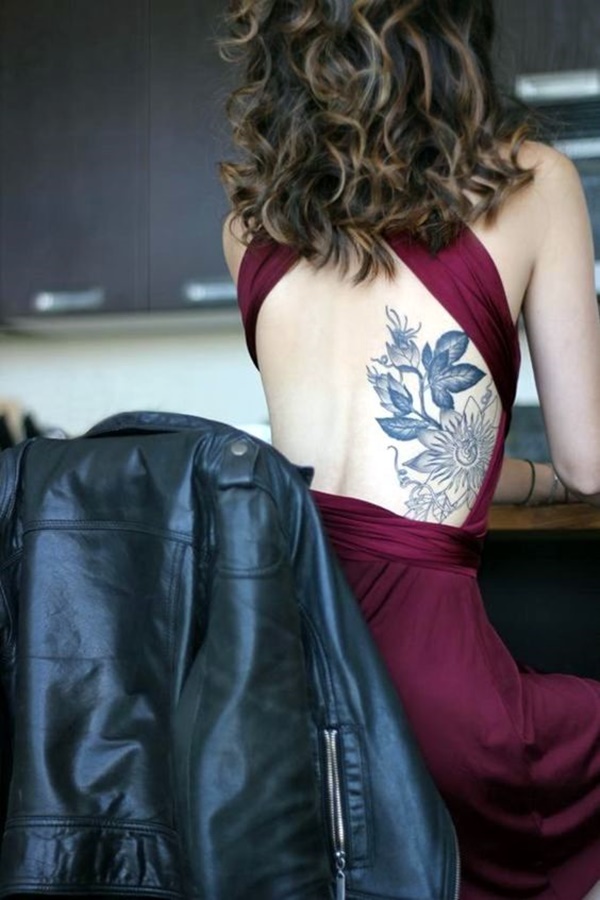 Tatouages ​​de dos attrayants pour femmes