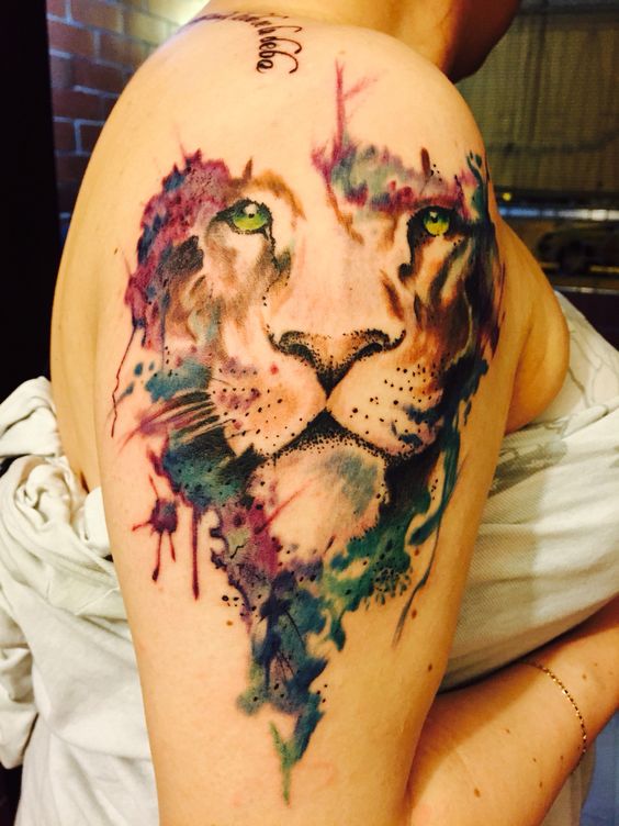Le meilleur tatouage de lion pour vous et votre roi intérieur de la jungle! Top 151 27