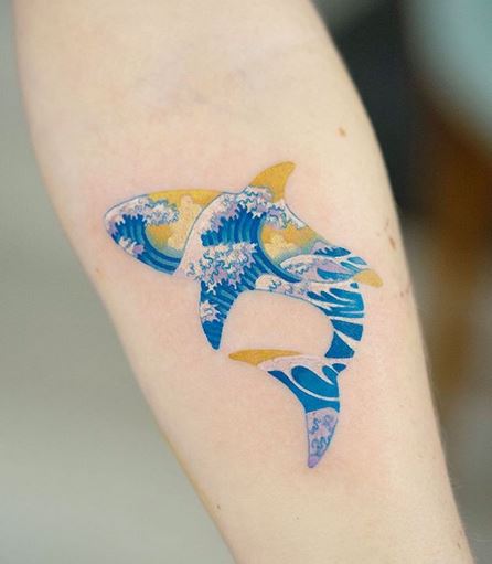 Tatouage Avant-bras Requin Double Exposition