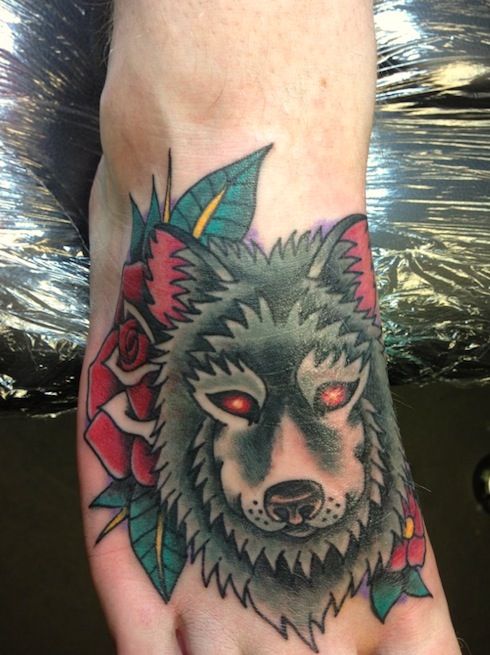 Meilleur tatouage de loup pour hurler sur la lune 29