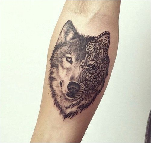 Tatouage de bras de loup
